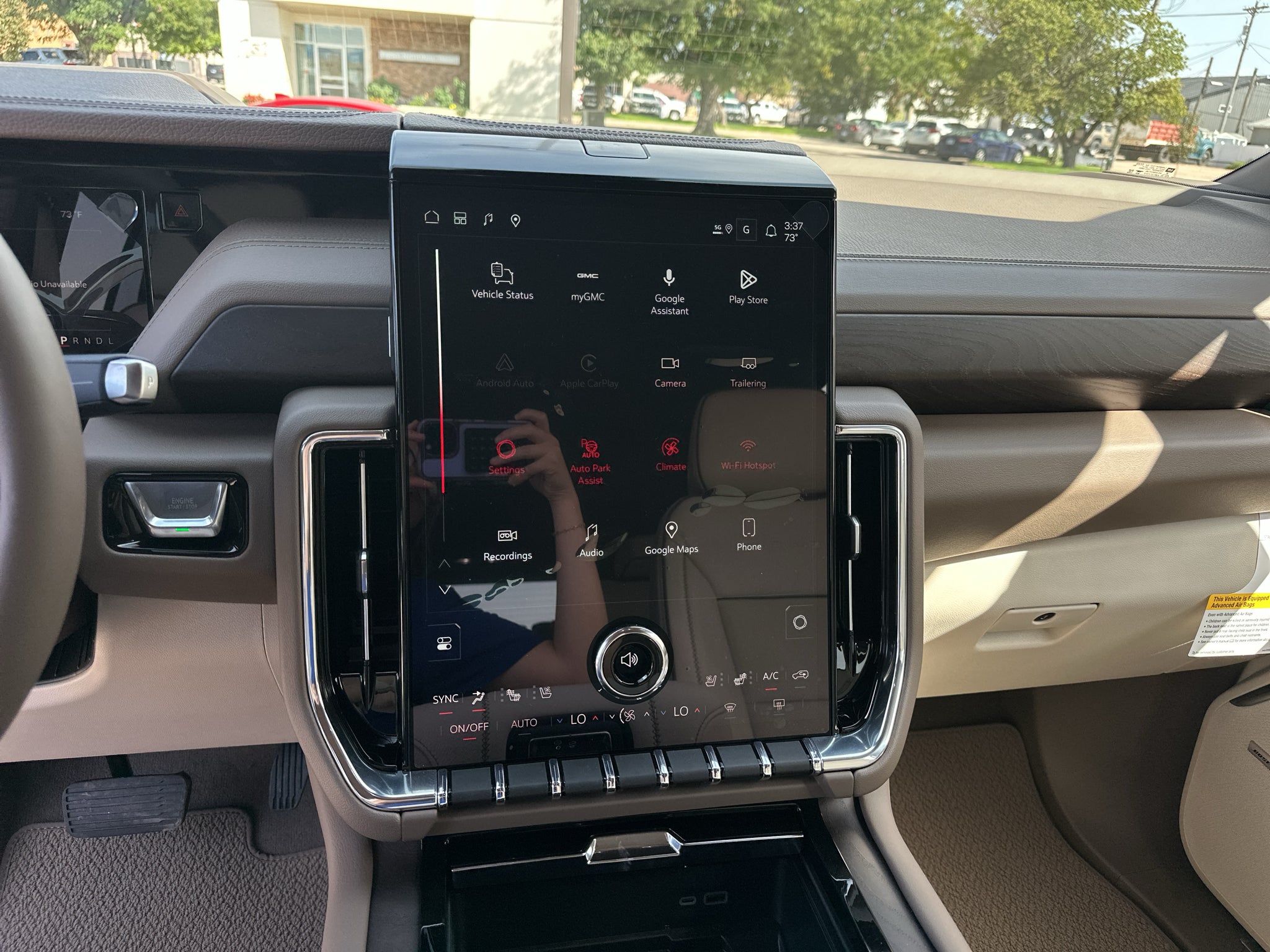 2026 GMC Yukon Denali - Photo 12