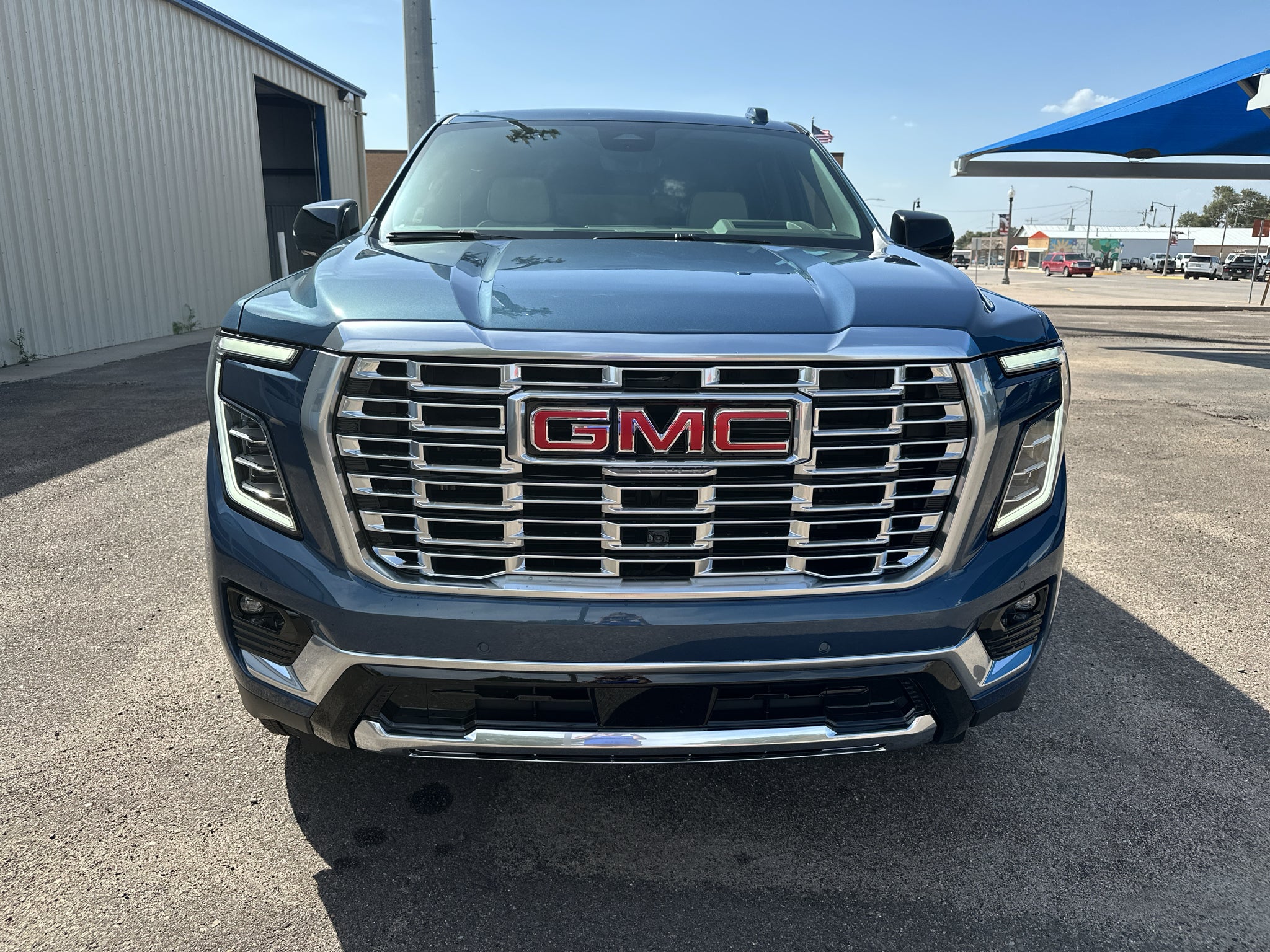 2026 GMC Yukon Denali - Photo 8