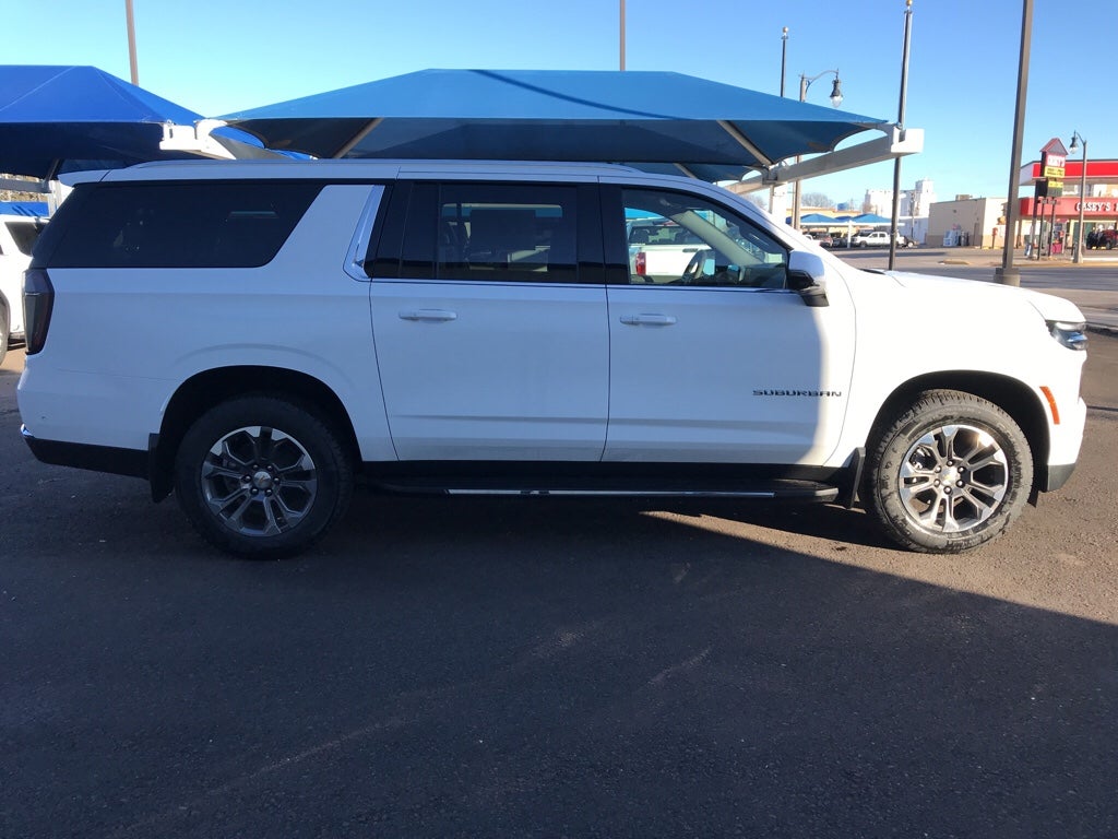 2026 Chevrolet Suburban LT