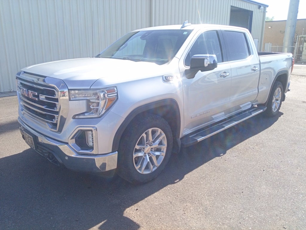 2022 GMC Sierra 4WD Crew Cab Short Box SLT's photo