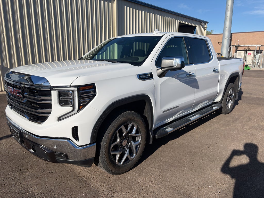 2025 GMC Sierra 1500 SLT