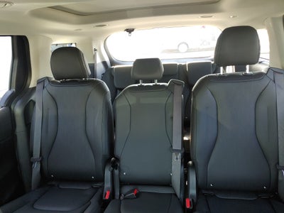 2025 Kia Carnival SX